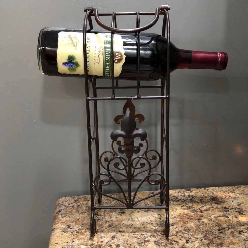Fleur De Leis wine rack
